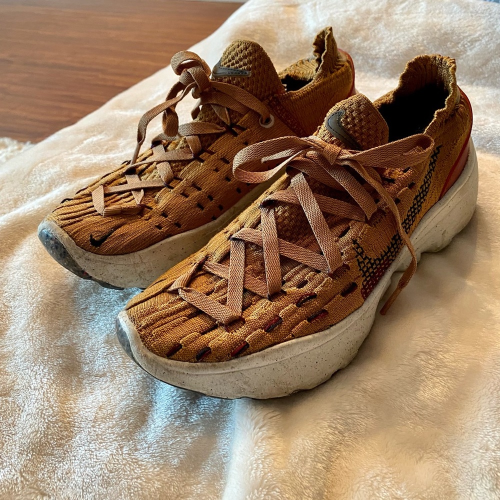 Nike Space Hippie 04